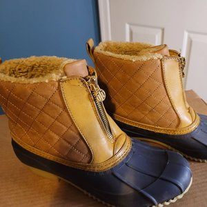 Duck boots